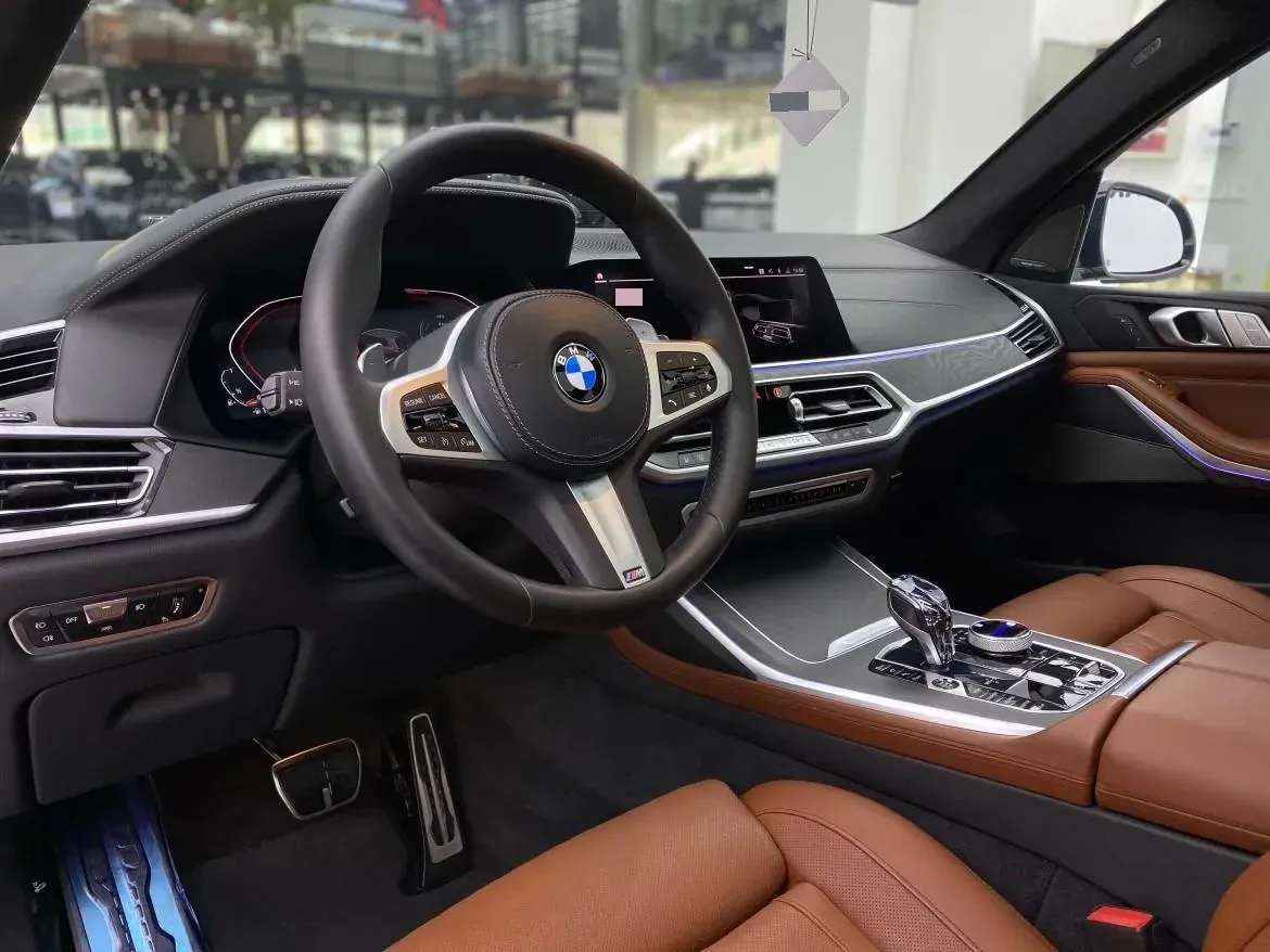 2021 BMW X7 3.0T 340HP L6 8AT,autocango,china used car exporter,china ev exporter,chinese used car exporter,chinese used ev exporter