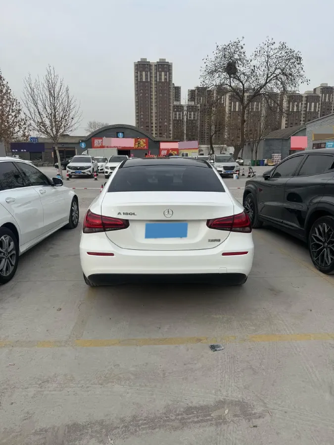 2020 Mercedes-Benz A Class 1.3T 136HP L4 7DCT,autocango,china used car exporter,china ev exporter,chinese used car exporter,chinese used ev exporter