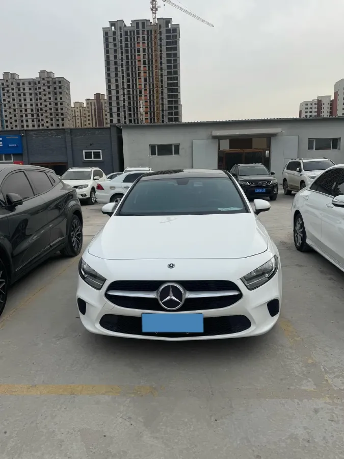 2020 Mercedes-Benz A Class 1.3T 136HP L4 7DCT,autocango,china used car exporter,china ev exporter,chinese used car exporter,chinese used ev exporter