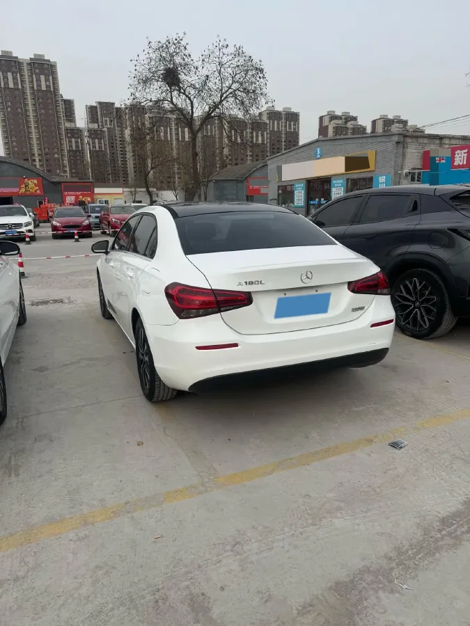 2020 Mercedes-Benz A Class 1.3T 136HP L4 7DCT,autocango,china used car exporter,china ev exporter,chinese used car exporter,chinese used ev exporter