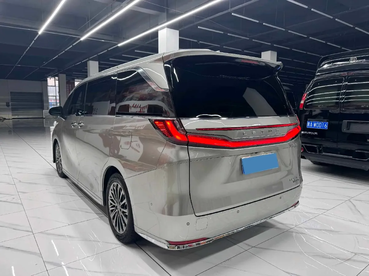2023 Lexus LM 2.4T 271HP L4 6AT Hybrid,autocango,china used car exporter,china ev exporter,chinese used car exporter,chinese used ev exporter
