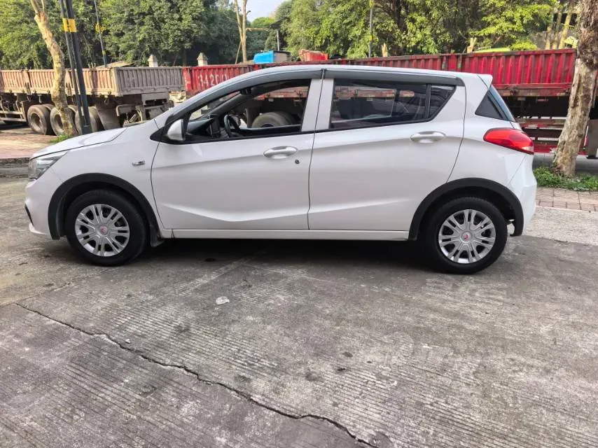 2016 BaoJun 310 1.2L 82HP L4 5MT,autocango,china used car exporter,china ev exporter,chinese used car exporter,chinese used ev exporter