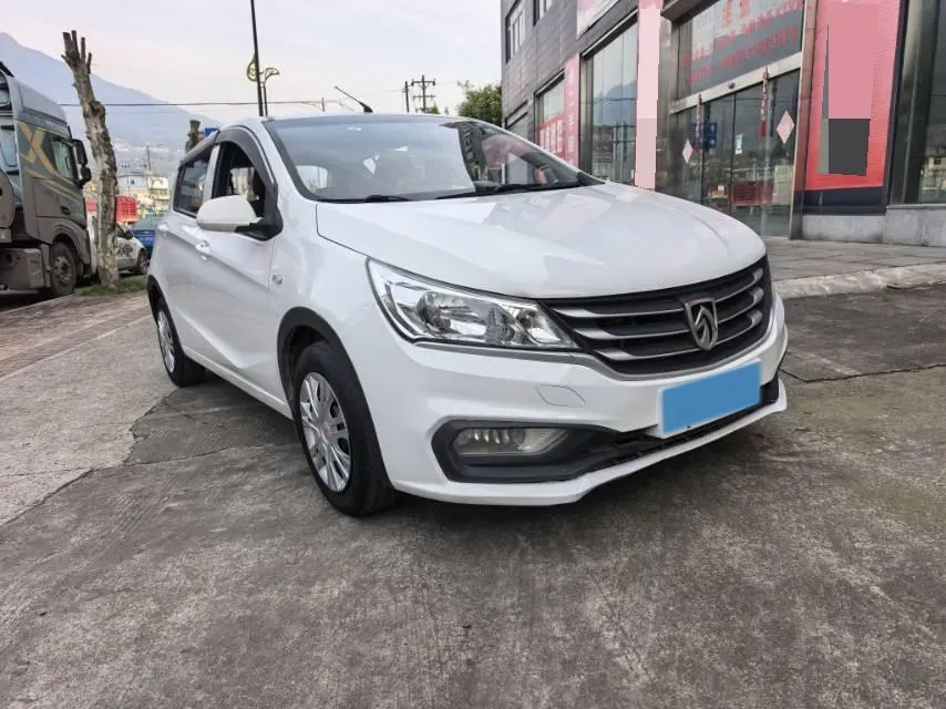 2016 BaoJun 310 1.2L 82HP L4 5MT,autocango,china used car exporter,china ev exporter,chinese used car exporter,chinese used ev exporter