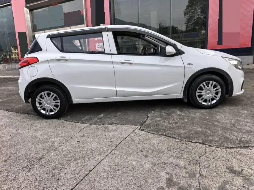 2016 BaoJun 310 1.2L 82HP L4 5MT,autocango,china used car exporter,china ev exporter,chinese used car exporter,chinese used ev exporter