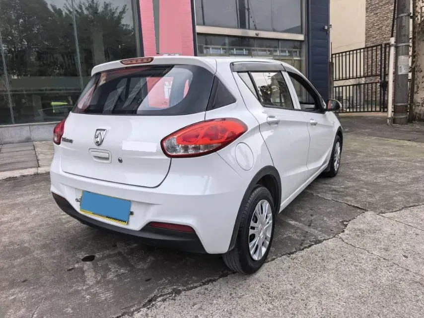 2016 BaoJun 310 1.2L 82HP L4 5MT,autocango,china used car exporter,china ev exporter,chinese used car exporter,chinese used ev exporter