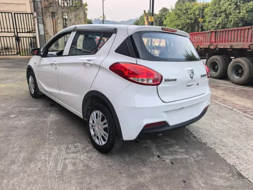 2016 BaoJun 310 1.2L 82HP L4 5MT,autocango,china used car exporter,china ev exporter,chinese used car exporter,chinese used ev exporter