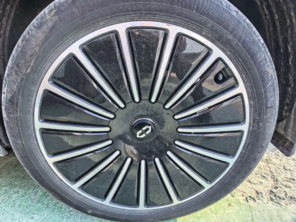 2024 AITO AITO M7 1.5T 152HP L4 REEV 40KWH,autocango,china used car exporter,china ev exporter,chinese used car exporter,chinese used ev exporter