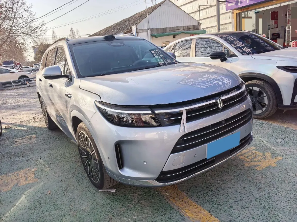 2024 AITO AITO M7 1.5T 152HP L4 REEV 40KWH,autocango,china used car exporter,china ev exporter,chinese used car exporter,chinese used ev exporter