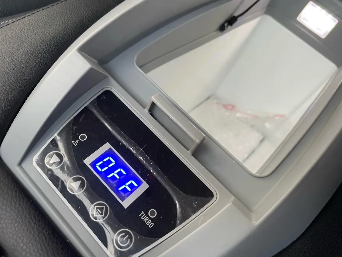 2020 Mercedes-Benz Vito 2.0T 211HP L4 9AT,autocango,china used car exporter,china ev exporter,chinese used car exporter,chinese used ev exporter