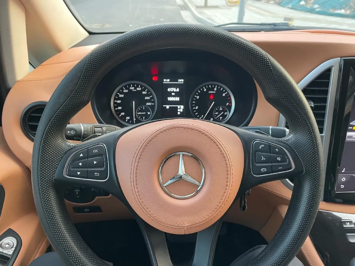 2020 Mercedes-Benz Vito 2.0T 211HP L4 9AT,autocango,china used car exporter,china ev exporter,chinese used car exporter,chinese used ev exporter