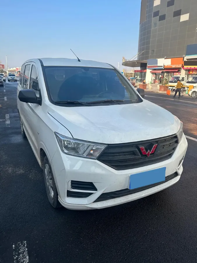2019 WuLing HongGuang 1.5L 99HP L4 6MT,autocango,china used car exporter,china ev exporter,chinese used car exporter,chinese used ev exporter