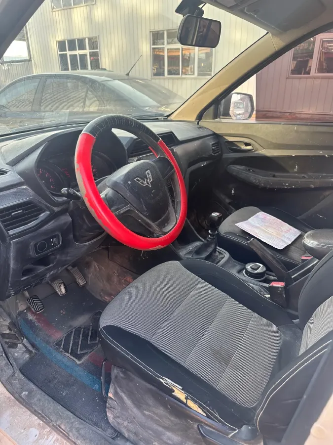 2019 WuLing HongGuang 1.5L 99HP L4 6MT,autocango,china used car exporter,china ev exporter,chinese used car exporter,chinese used ev exporter