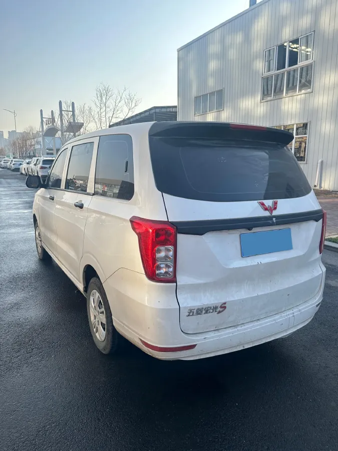 2019 WuLing HongGuang 1.5L 99HP L4 6MT,autocango,china used car exporter,china ev exporter,chinese used car exporter,chinese used ev exporter