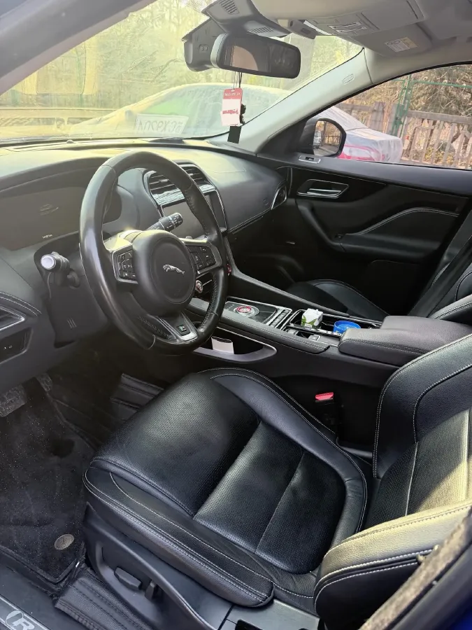 2018 Jaguar F-PACE 2.0T 250HP L4 8AT,autocango,china used car exporter,china ev exporter,chinese used car exporter,chinese used ev exporter