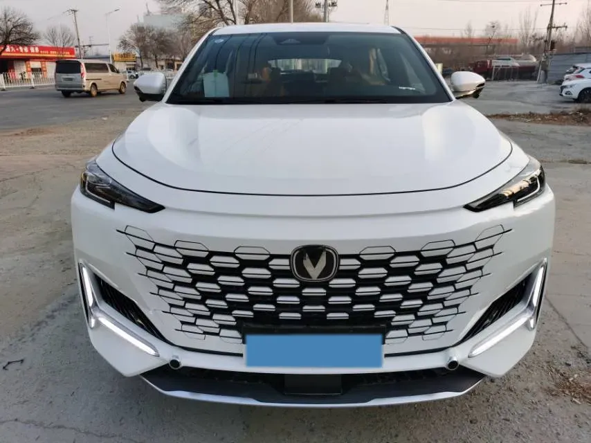 2024 ChangAn UNI-K 2.0T 233HP L4 8AT,autocango,china used car exporter,china ev exporter,chinese used car exporter,chinese used ev exporter