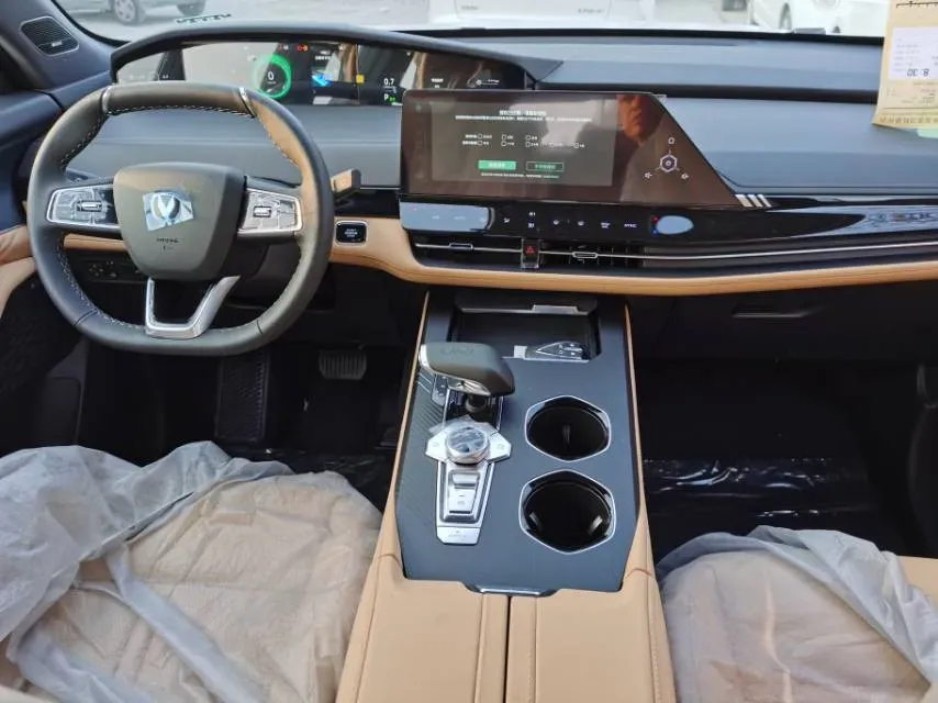 2024 ChangAn UNI-K 2.0T 233HP L4 8AT,autocango,china used car exporter,china ev exporter,chinese used car exporter,chinese used ev exporter