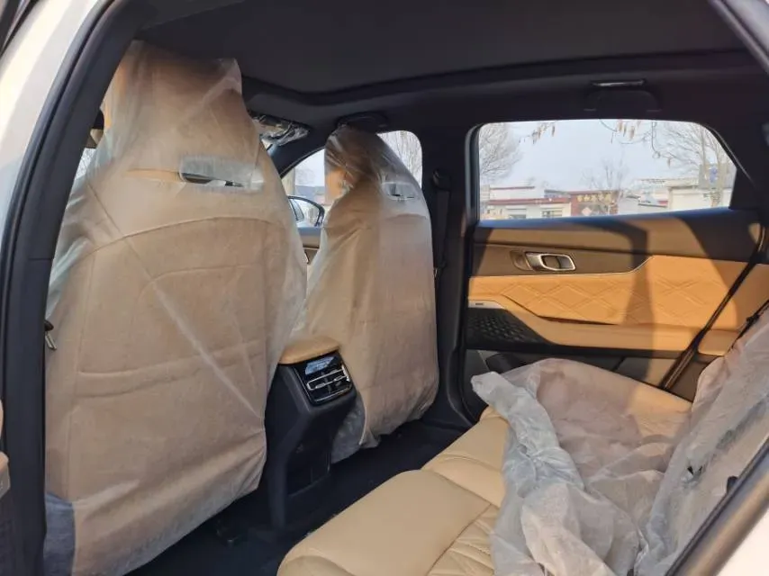 2024 ChangAn UNI-K 2.0T 233HP L4 8AT,autocango,china used car exporter,china ev exporter,chinese used car exporter,chinese used ev exporter