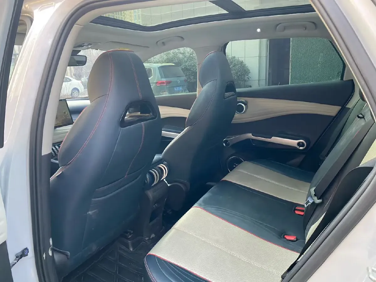 2022 Roewe RX5 MAX 1.5T 181HP L4 6AT,autocango,china used car exporter,china ev exporter,chinese used car exporter,chinese used ev exporter