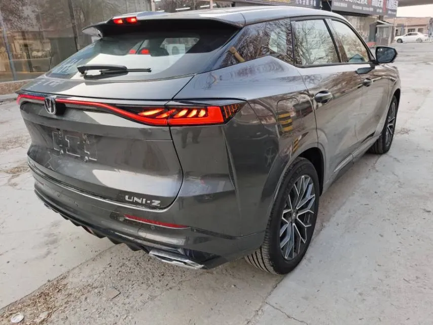 2024 ChangAn UNI-Z 1.5L 98HP L4 E-CVT PHEV 18.4KWH,autocango,china used car exporter,china ev exporter,chinese used car exporter,chinese used ev exporter