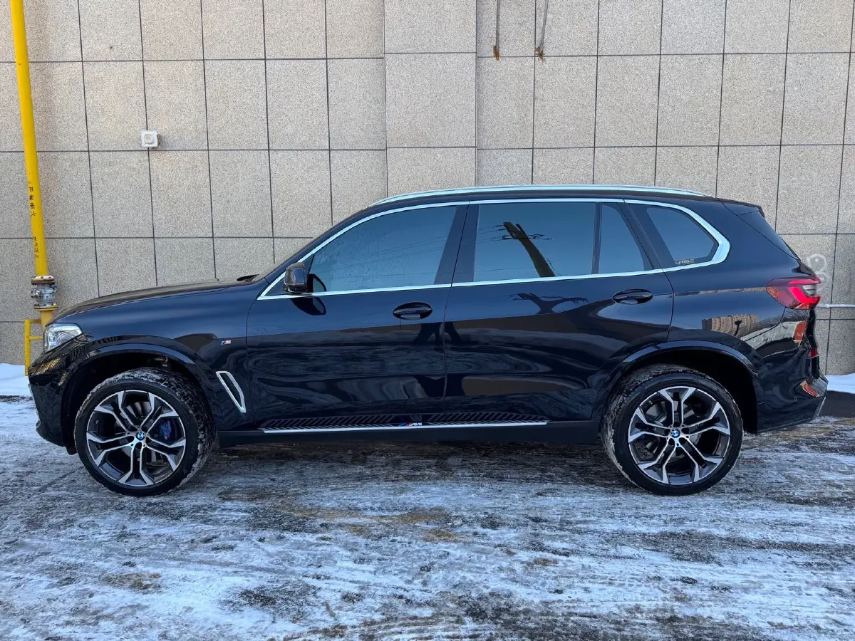 2022 BMW X5 3.0T 333HP L6 8AT,autocango,china used car exporter,china ev exporter,chinese used car exporter,chinese used ev exporter