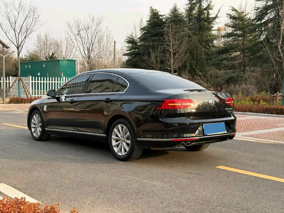2018 Volkswagen Magotan 1.8T 180HP L4 7DCT,autocango,china used car exporter,china ev exporter,chinese used car exporter,chinese used ev exporter