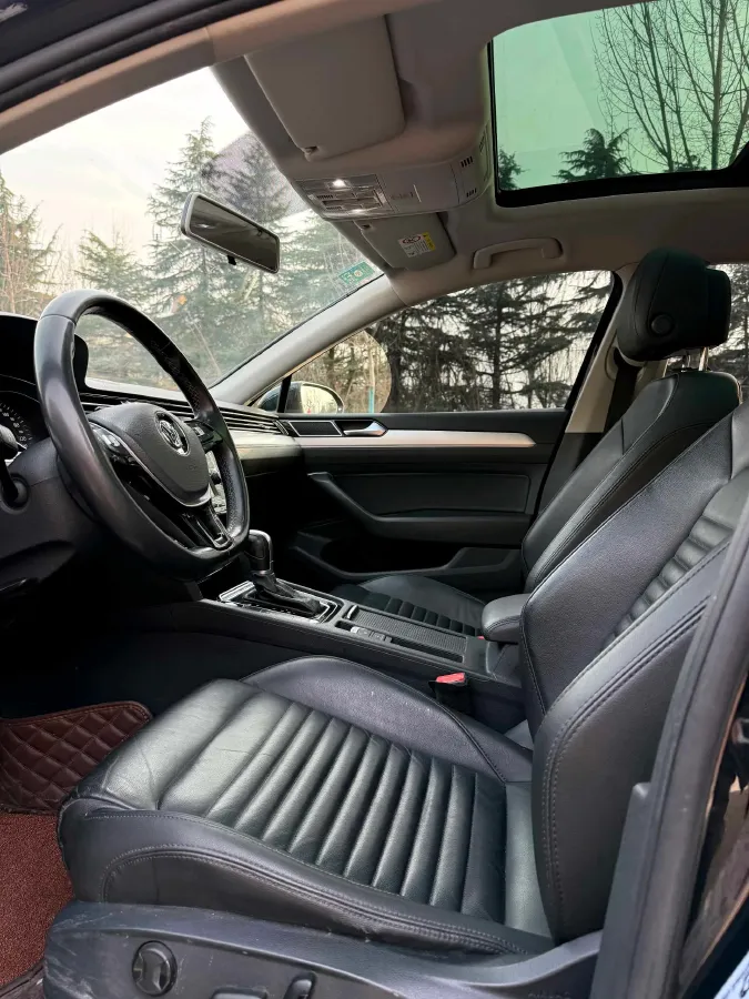 2018 Volkswagen Magotan 1.8T 180HP L4 7DCT,autocango,china used car exporter,china ev exporter,chinese used car exporter,chinese used ev exporter