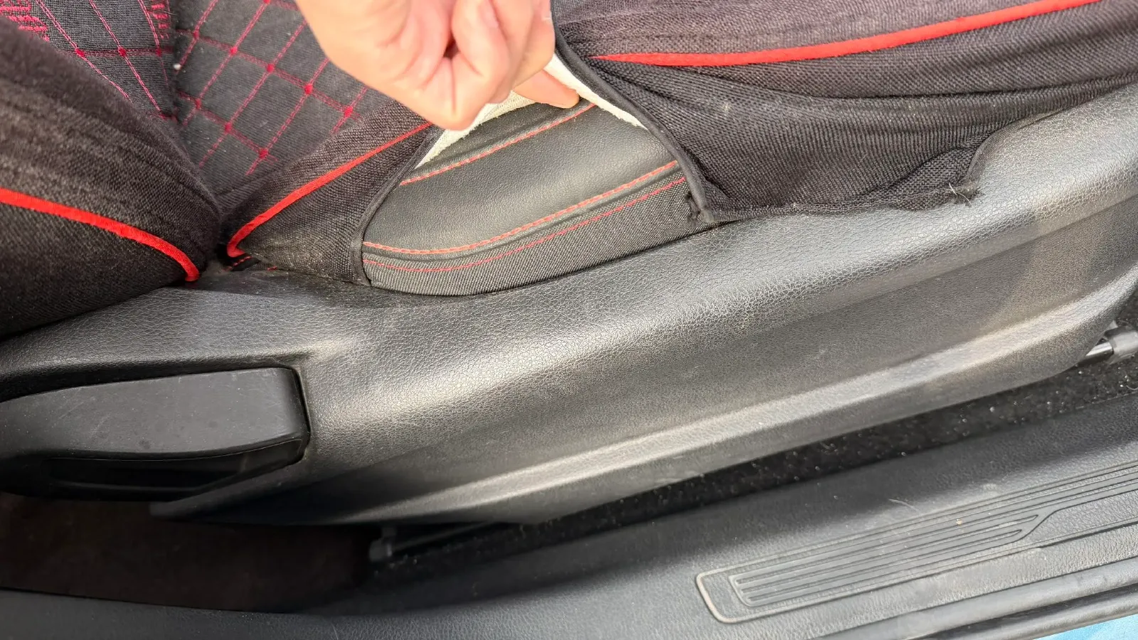 2020 Skoda Karoq 1.4T 150HP L4 7DCT,autocango,china used car exporter,china ev exporter,chinese used car exporter,chinese used ev exporter