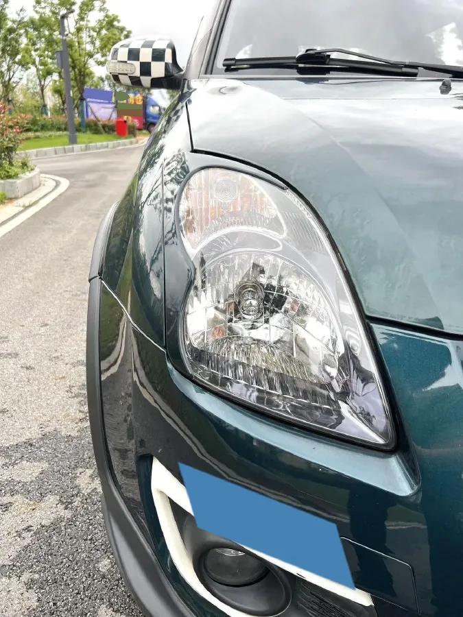 2015 Suzuki Swift 1.5L 103HP L4 4AT,autocango,china used car exporter,china ev exporter,chinese used car exporter,chinese used ev exporter