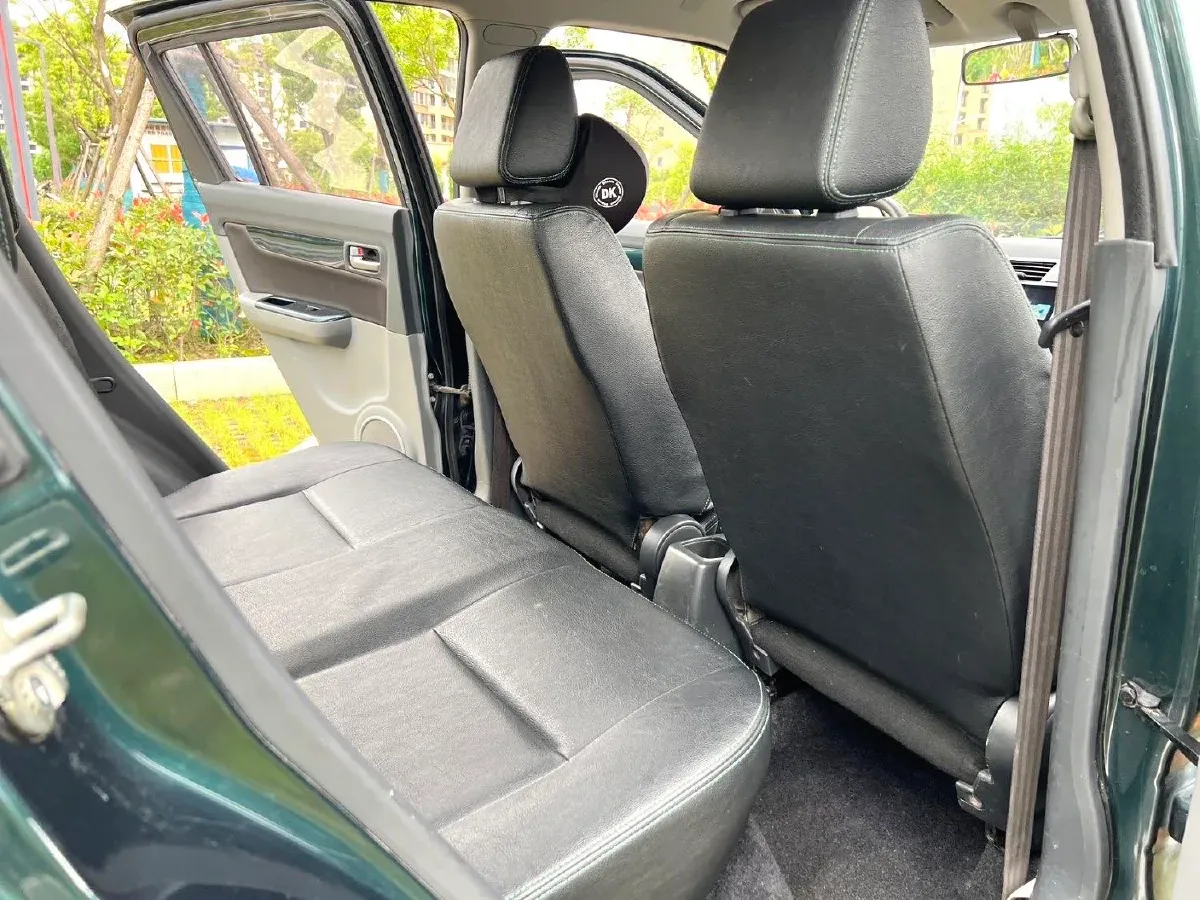 2015 Suzuki Swift 1.5L 103HP L4 4AT,autocango,china used car exporter,china ev exporter,chinese used car exporter,chinese used ev exporter