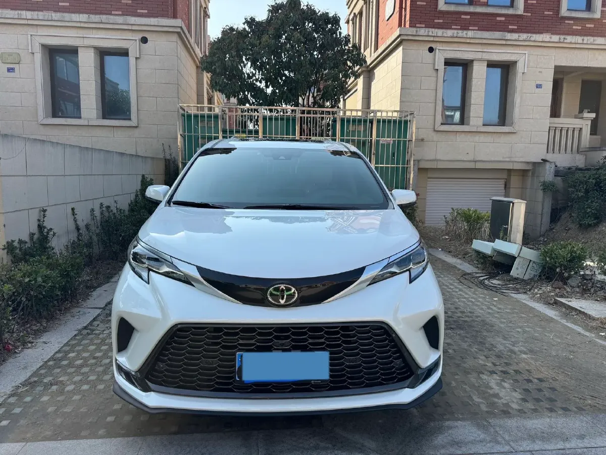 2024 Toyota Granvia 2.5L 189HP L4 E-CVT Hybrid,autocango,china used car exporter,china ev exporter,chinese used car exporter,chinese used ev exporter