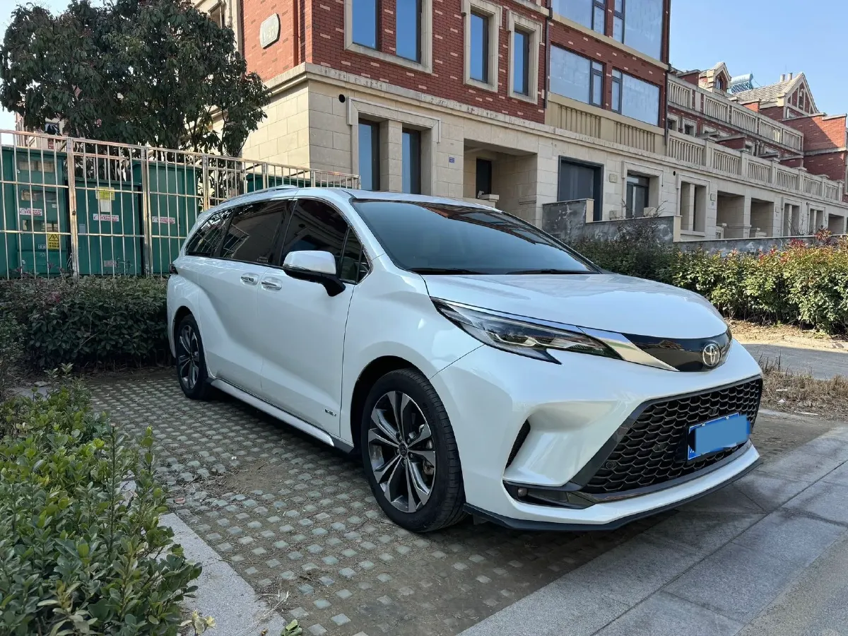 2024 Toyota Granvia 2.5L 189HP L4 E-CVT Hybrid,autocango,china used car exporter,china ev exporter,chinese used car exporter,chinese used ev exporter