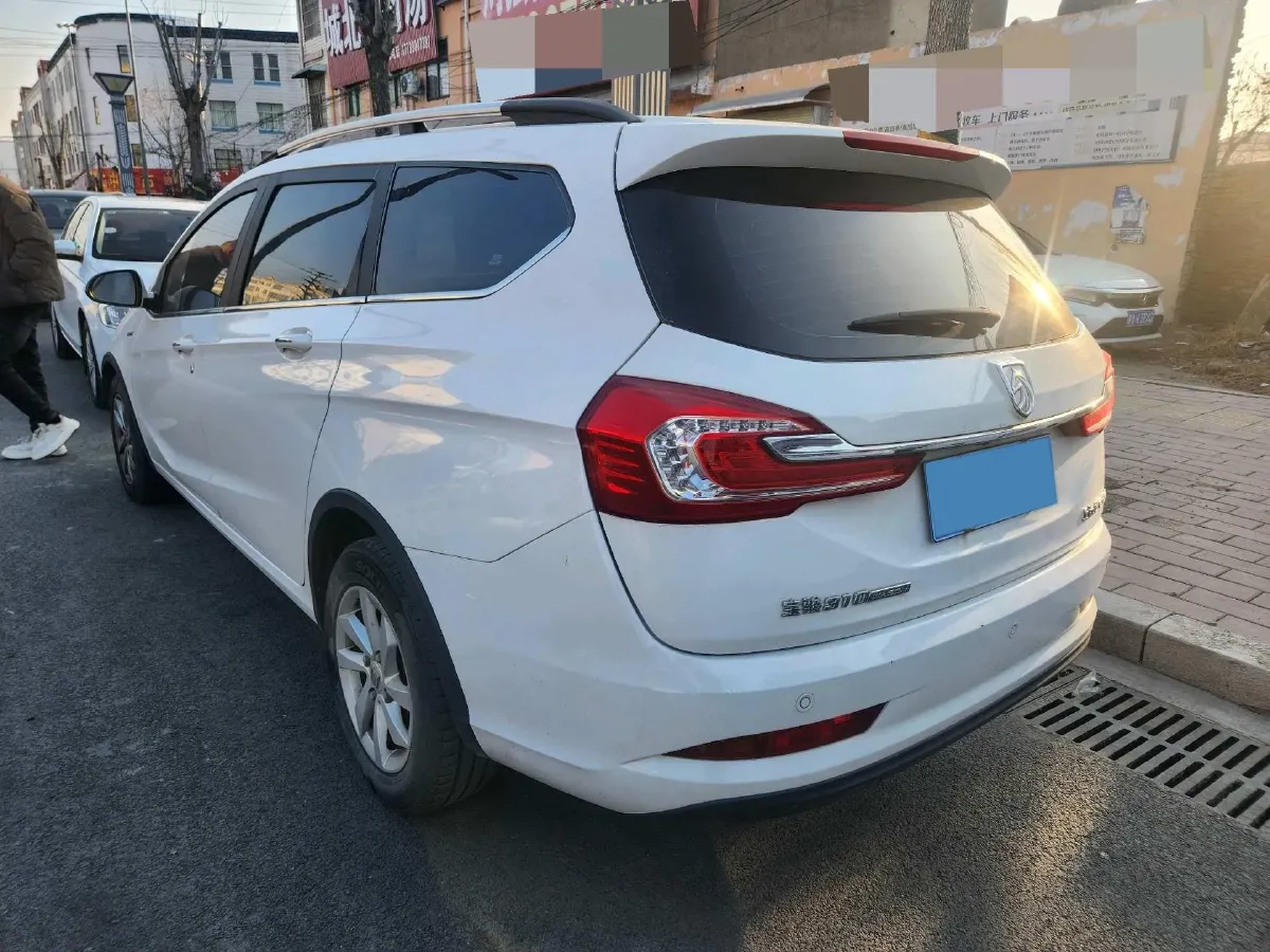 2017 BaoJun 310W 1.5L 112HP L4 6MT,autocango,china used car exporter,china ev exporter,chinese used car exporter,chinese used ev exporter