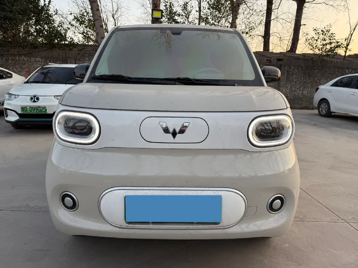 2024 WuLing HongGuang MINI EV BEV 17.3KWH,autocango,china used car exporter,china ev exporter,chinese used car exporter,chinese used ev exporter