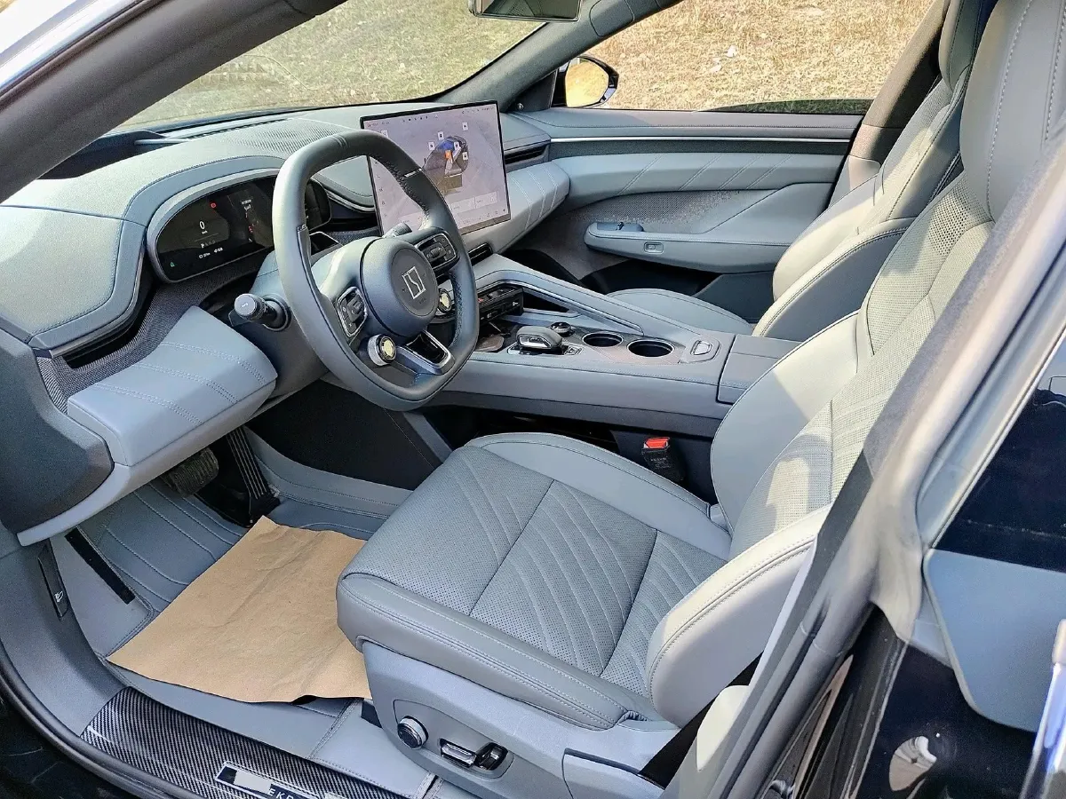 2025 Zeekr 001 BEV 100KWH,autocango,china used car exporter,china ev exporter,chinese used car exporter,chinese used ev exporter