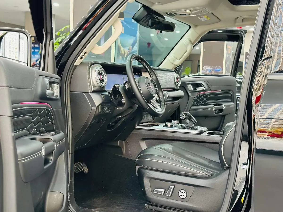 2023 Tank 300 2.0T 227HP L4 8AT,autocango,china used car exporter,china ev exporter,chinese used car exporter,chinese used ev exporter