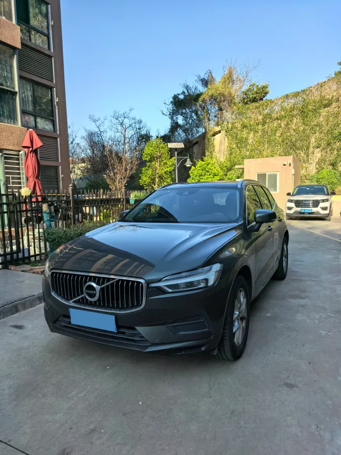 2018 Volvo XC60 2.0T 254HP L4 8AT,autocango,china used car exporter,china ev exporter,chinese used car exporter,chinese used ev exporter