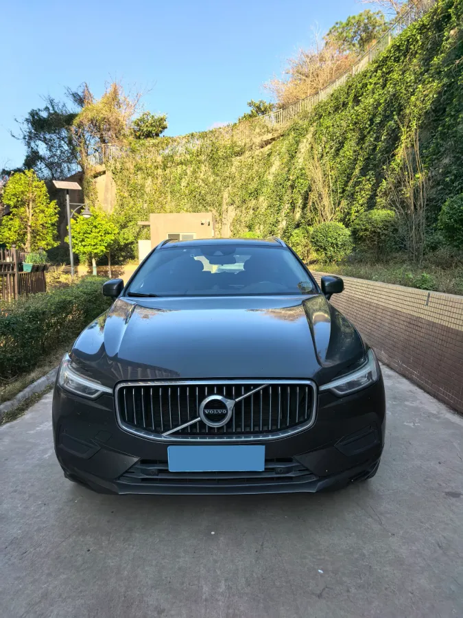 2018 Volvo XC60 2.0T 254HP L4 8AT,autocango,china used car exporter,china ev exporter,chinese used car exporter,chinese used ev exporter