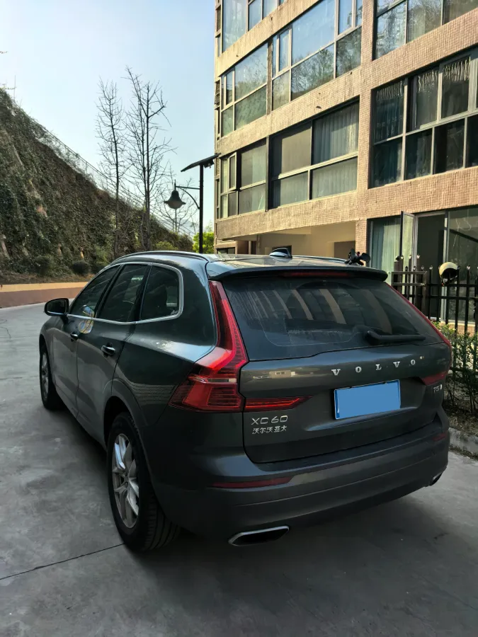 2018 Volvo XC60 2.0T 254HP L4 8AT,autocango,china used car exporter,china ev exporter,chinese used car exporter,chinese used ev exporter