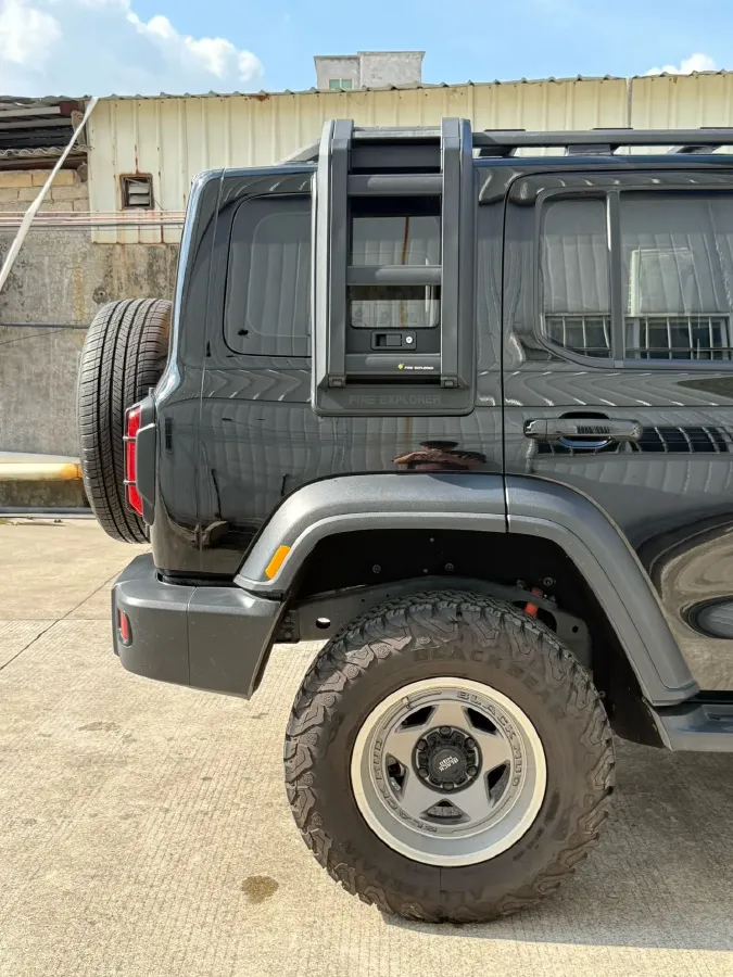 2021 Tank 300 2.0T 227HP L4 8AT,autocango,china used car exporter,china ev exporter,chinese used car exporter,chinese used ev exporter