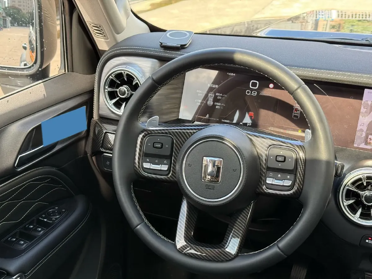 2021 Tank 300 2.0T 227HP L4 8AT,autocango,china used car exporter,china ev exporter,chinese used car exporter,chinese used ev exporter