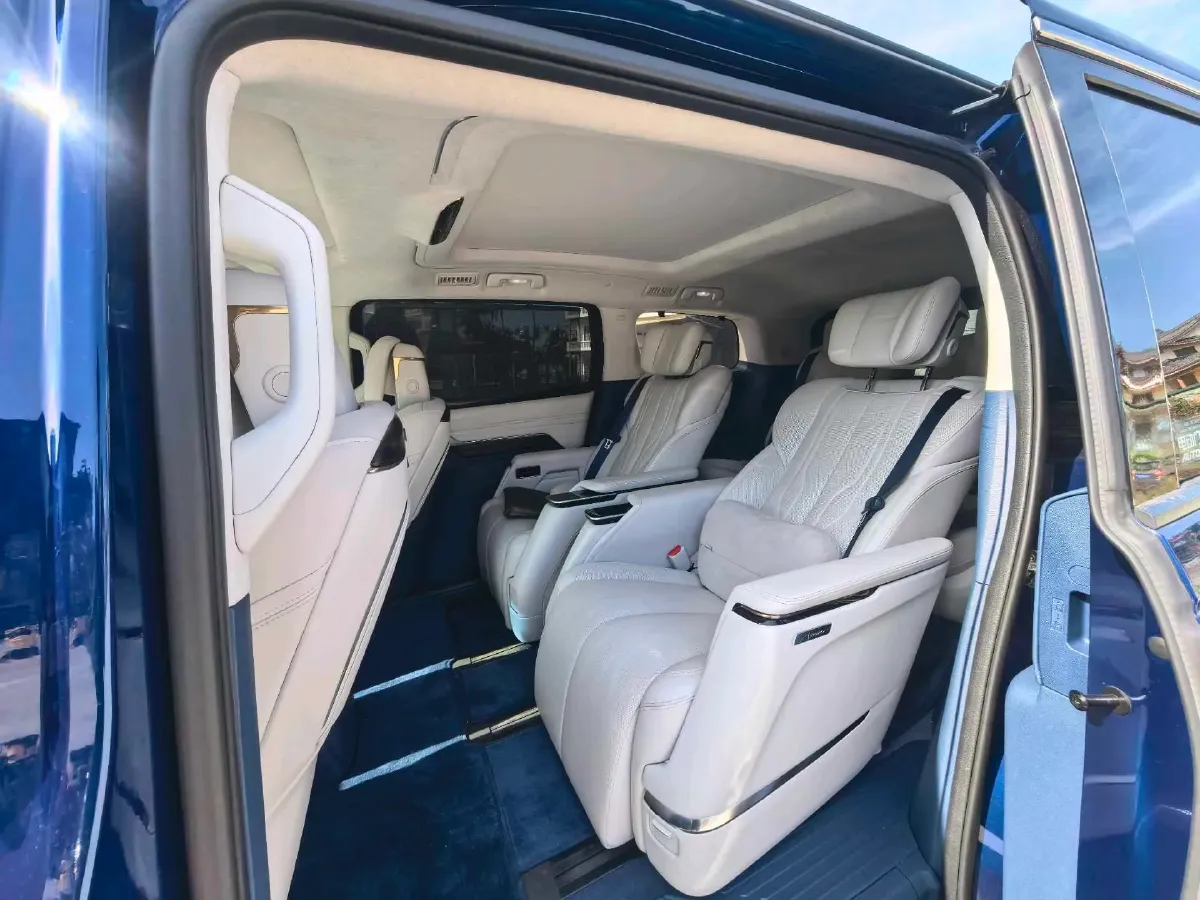 2023 Buick Century 2.0T 237HP L4 9AT,autocango,china used car exporter,china ev exporter,chinese used car exporter,chinese used ev exporter