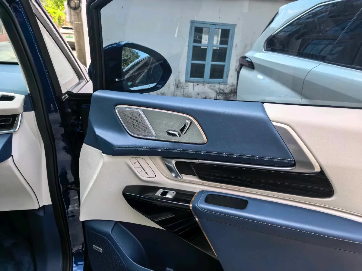 2023 Buick Century 2.0T 237HP L4 9AT,autocango,china used car exporter,china ev exporter,chinese used car exporter,chinese used ev exporter