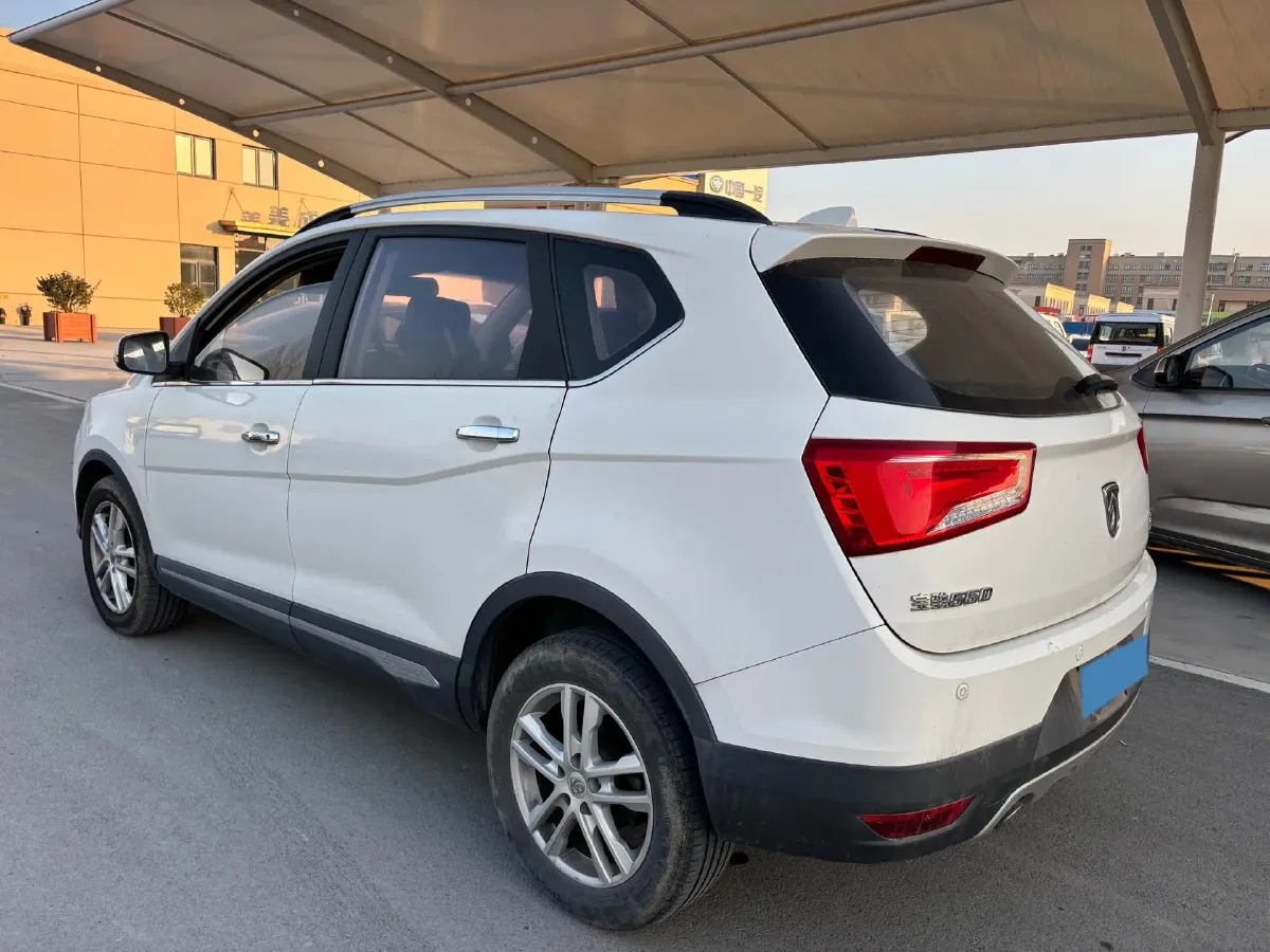 2016 BaoJun 560 1.5T 150HP L4 6MT,autocango,china used car exporter,china ev exporter,chinese used car exporter,chinese used ev exporter