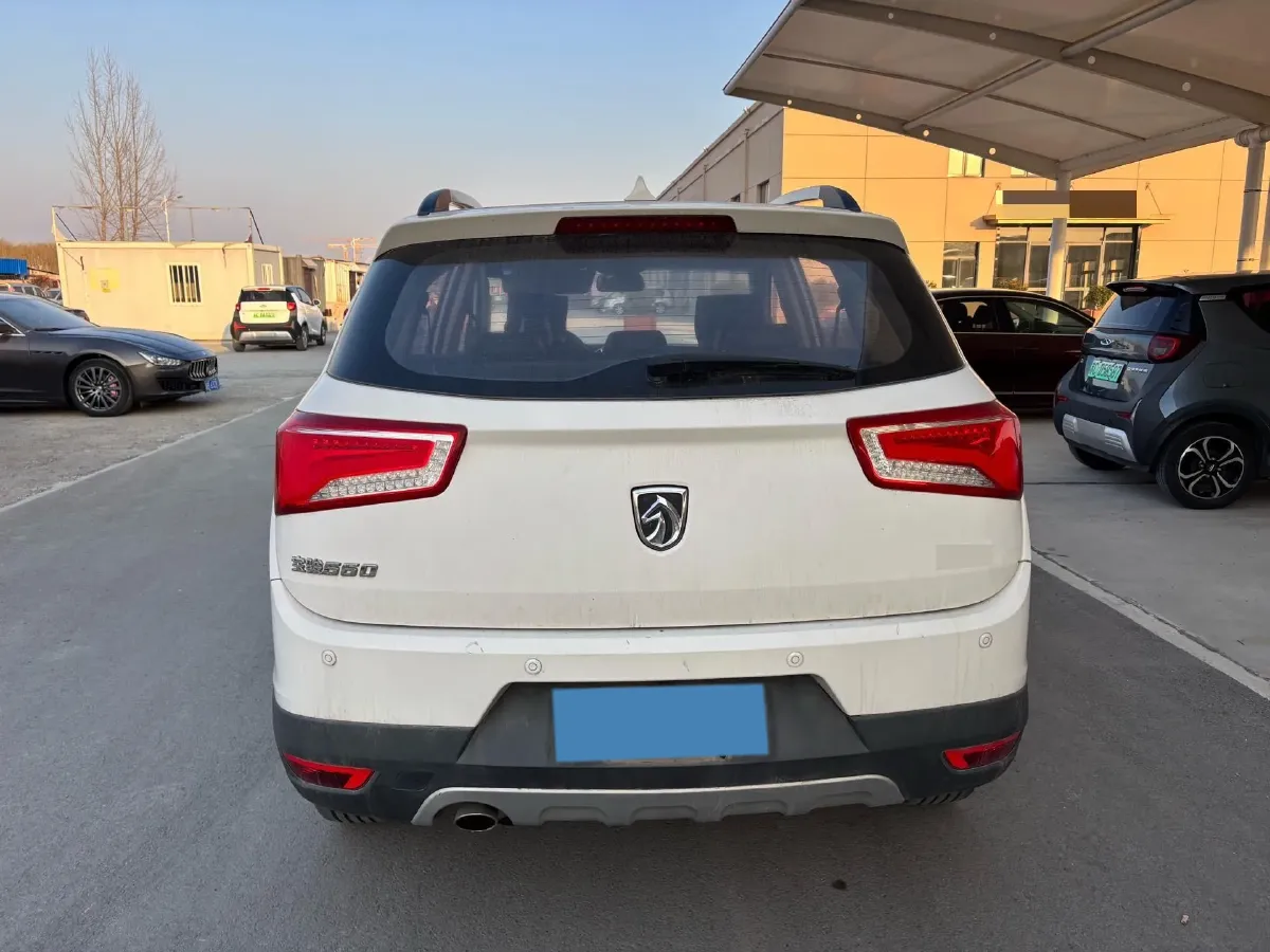 2016 BaoJun 560 1.5T 150HP L4 6MT,autocango,china used car exporter,china ev exporter,chinese used car exporter,chinese used ev exporter