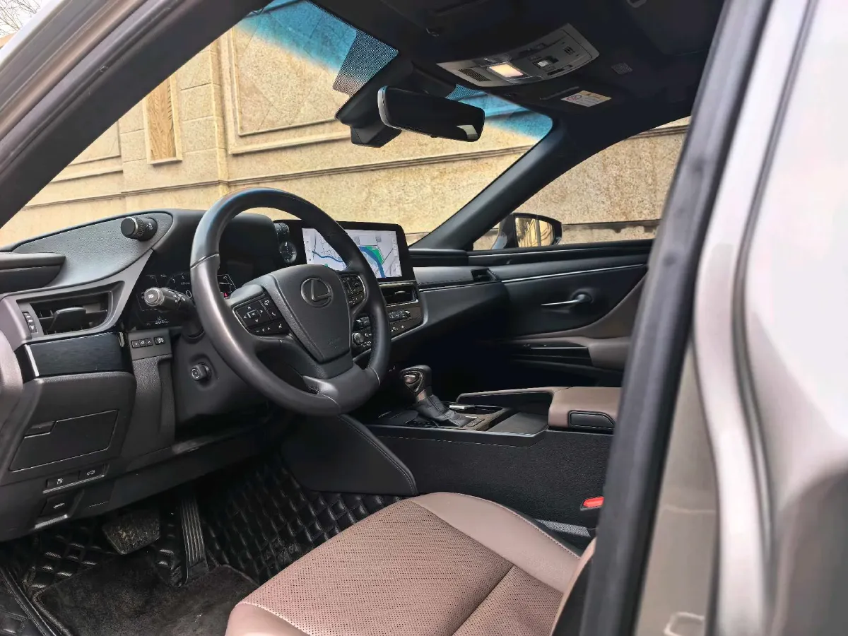 2023 Lexus ES 2.0L 173HP L4 CVT,autocango,china used car exporter,china ev exporter,chinese used car exporter,chinese used ev exporter