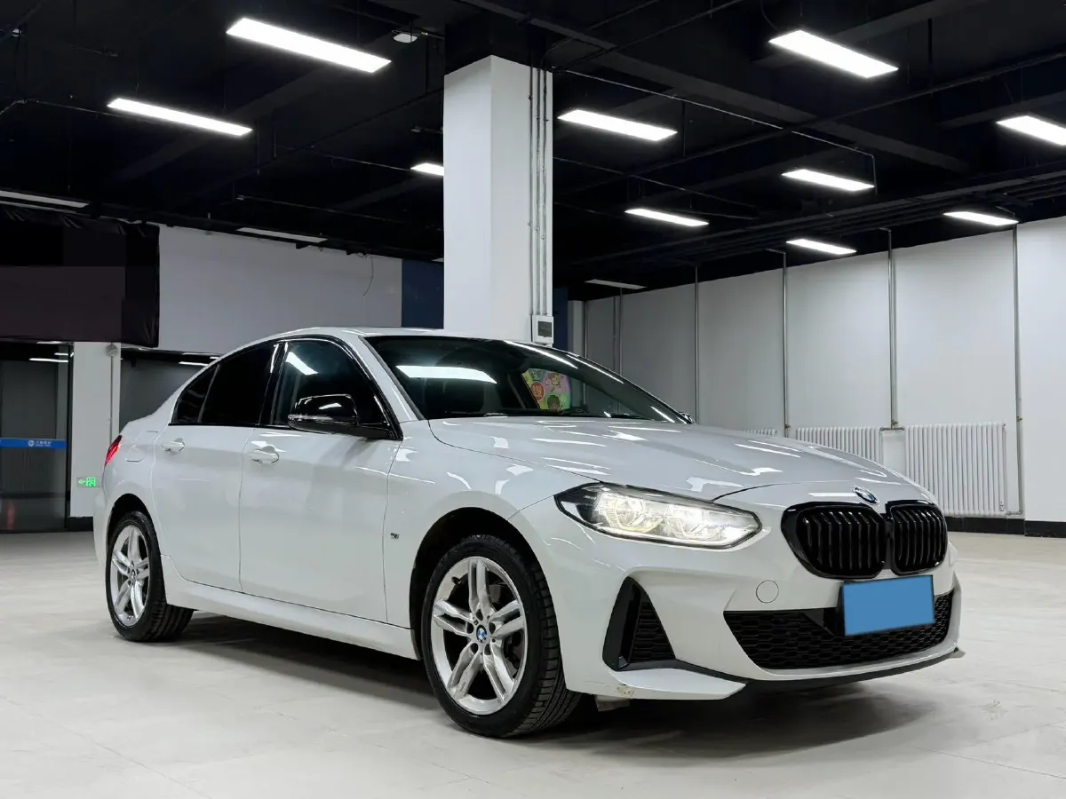 2021 BMW 1 Series 1.5T 140HP L3 7DCT,autocango,china used car exporter,china ev exporter,chinese used car exporter,chinese used ev exporter