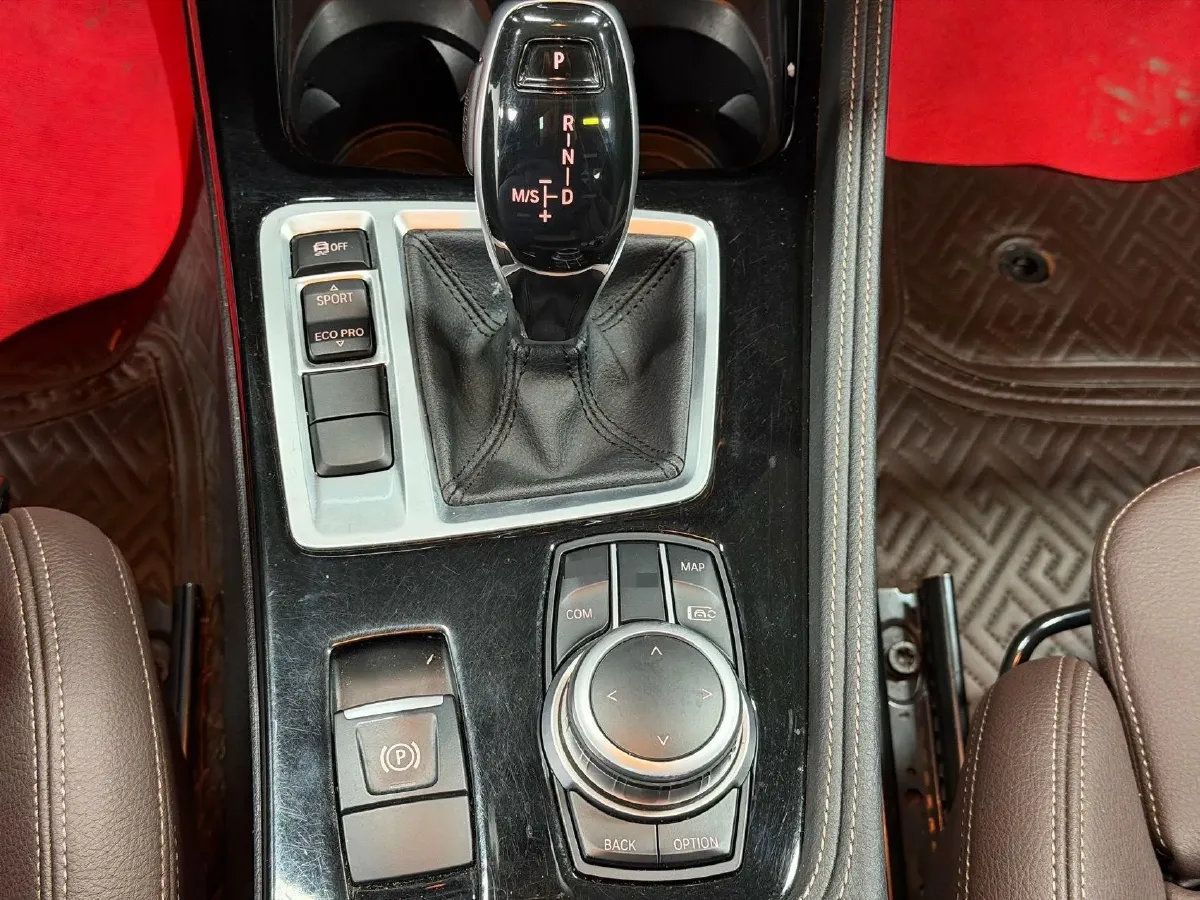 2021 BMW 1 Series 1.5T 140HP L3 7DCT,autocango,china used car exporter,china ev exporter,chinese used car exporter,chinese used ev exporter