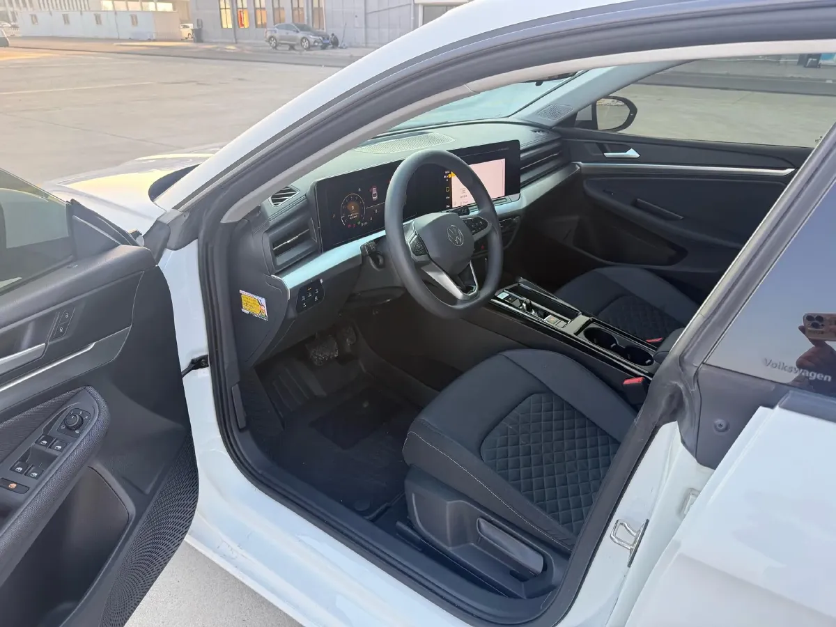 2024 Volkswagen Lamando 1.2T 116HP L4 7DCT,autocango,china used car exporter,china ev exporter,chinese used car exporter,chinese used ev exporter