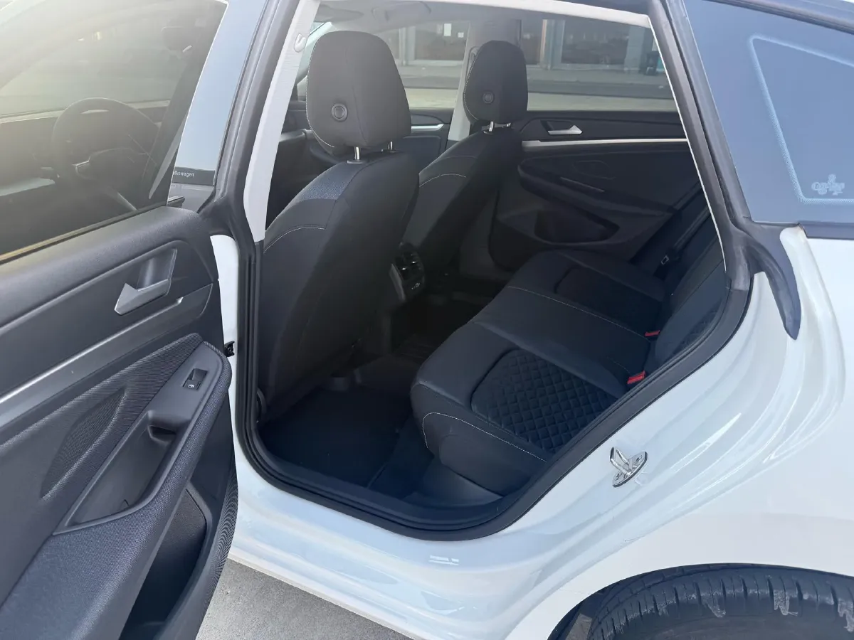 2024 Volkswagen Lamando 1.2T 116HP L4 7DCT,autocango,china used car exporter,china ev exporter,chinese used car exporter,chinese used ev exporter