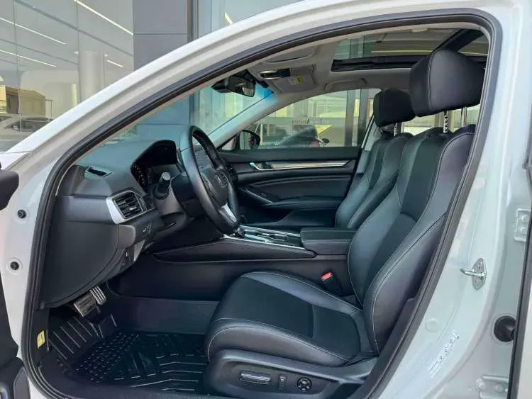 2022 Honda Accord 1.5T 194HP L4 CVT,autocango,china used car exporter,china ev exporter,chinese used car exporter,chinese used ev exporter